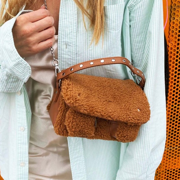 NEW NUNOO Small Teddy Camel Vegan Bag. - Picture 4 of 5